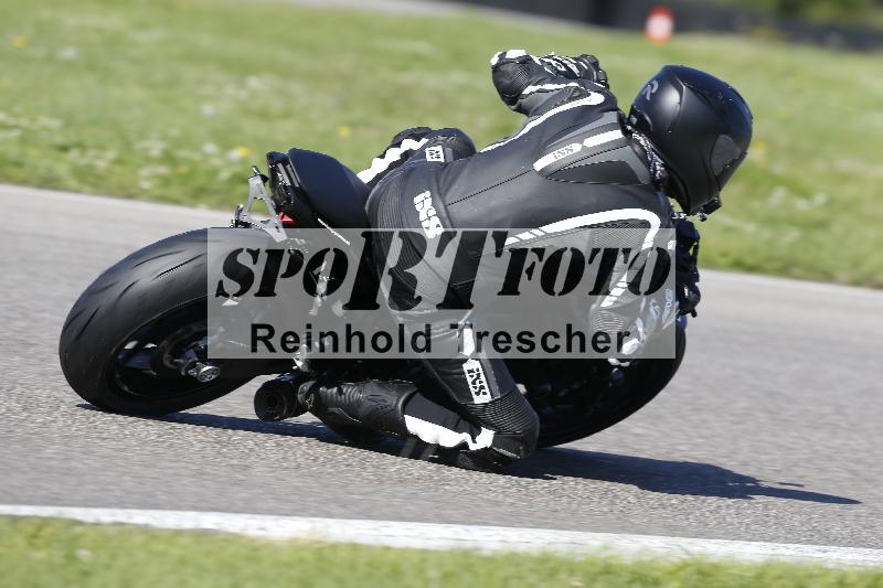 /Archiv-2025/55 20.09.2025 Speer Racing ADR/Gruppe gruen/backside
